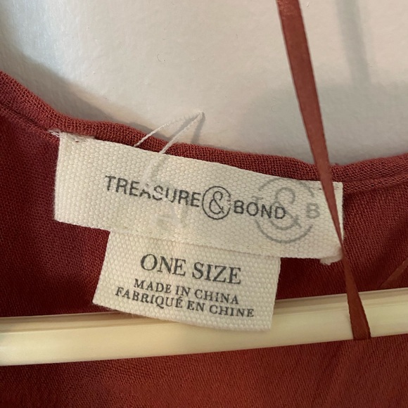 Nordstrom Cover-up company. Cute for sports, swimming a Extra hip layor. - Picture 2 of 4